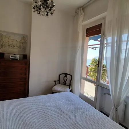 Attico Vista Mare Con Terrazzo