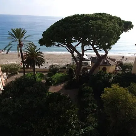 Attico Vista Mare Con Terrazzo